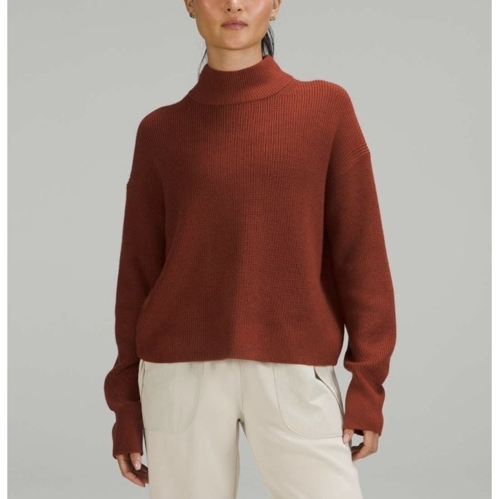 Lululemon Merino Wool‎ Blend Ribbed Turtleneck Sweater Cayenne Rust Size 4